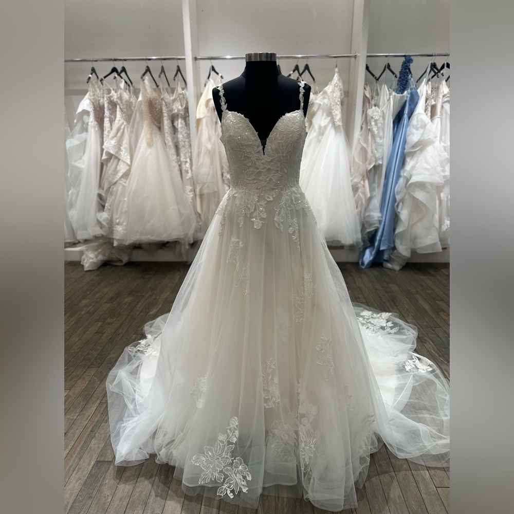 Sophia Tolli  A-line Wedding Dress Tulle Lace